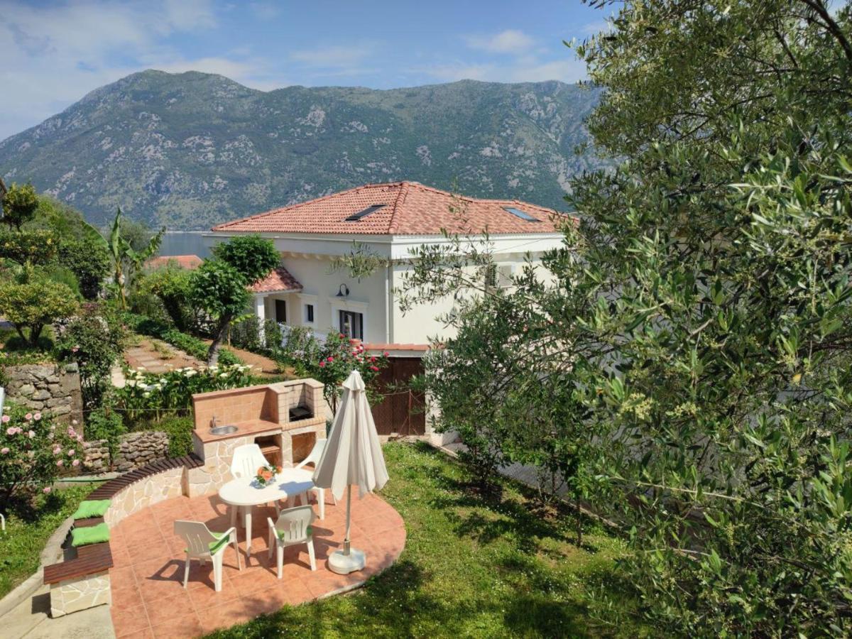 Holiday House In The Kotor Bay Екстер'єр фото