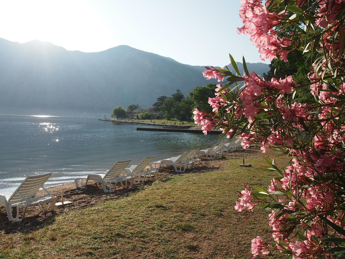 Holiday House In The Kotor Bay Екстер'єр фото